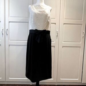 NWT Badgley Mischka Dress Women’s Size 12 Ivory Lace Black Cocktail Formal